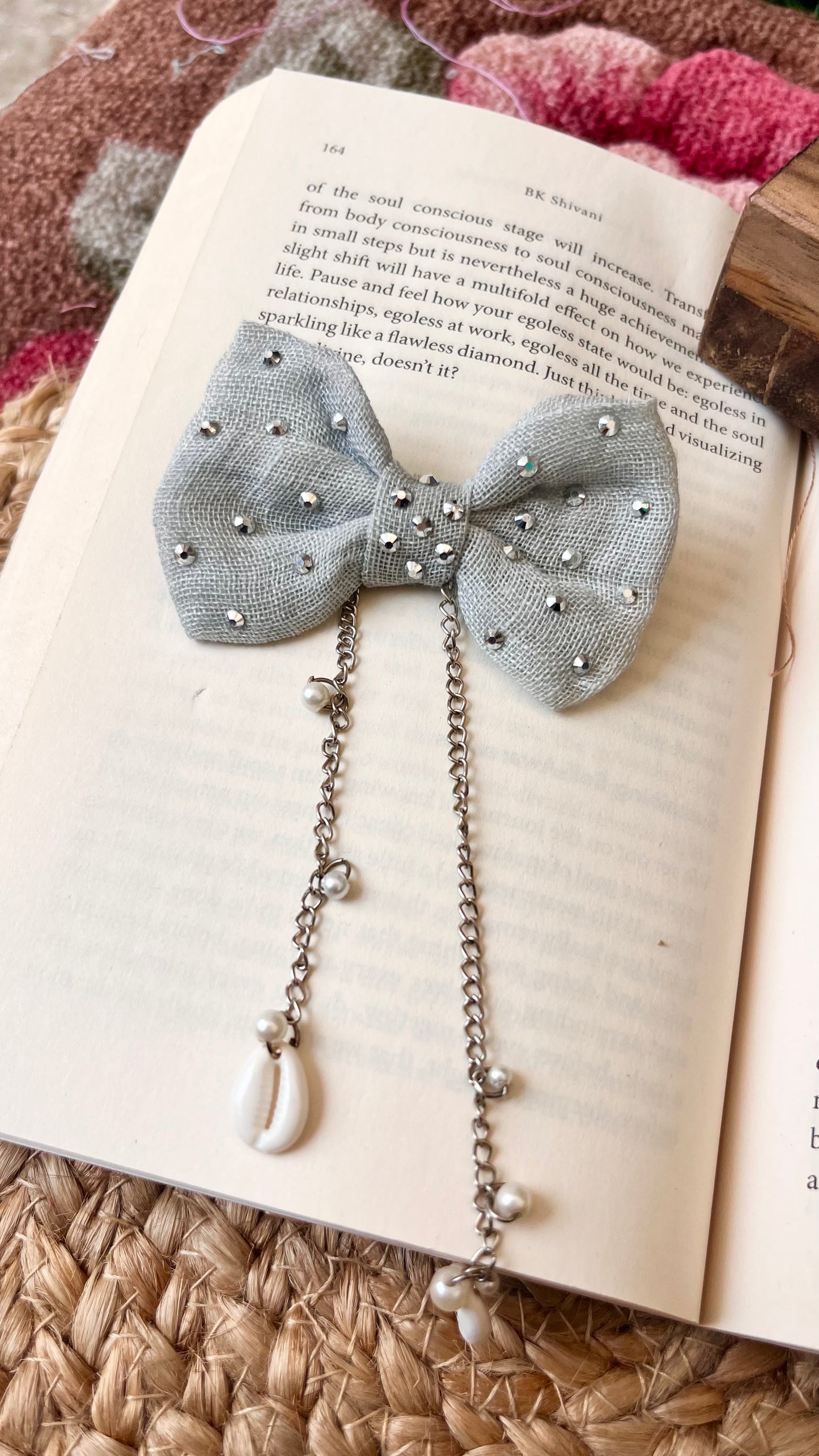 Ocean charm bow