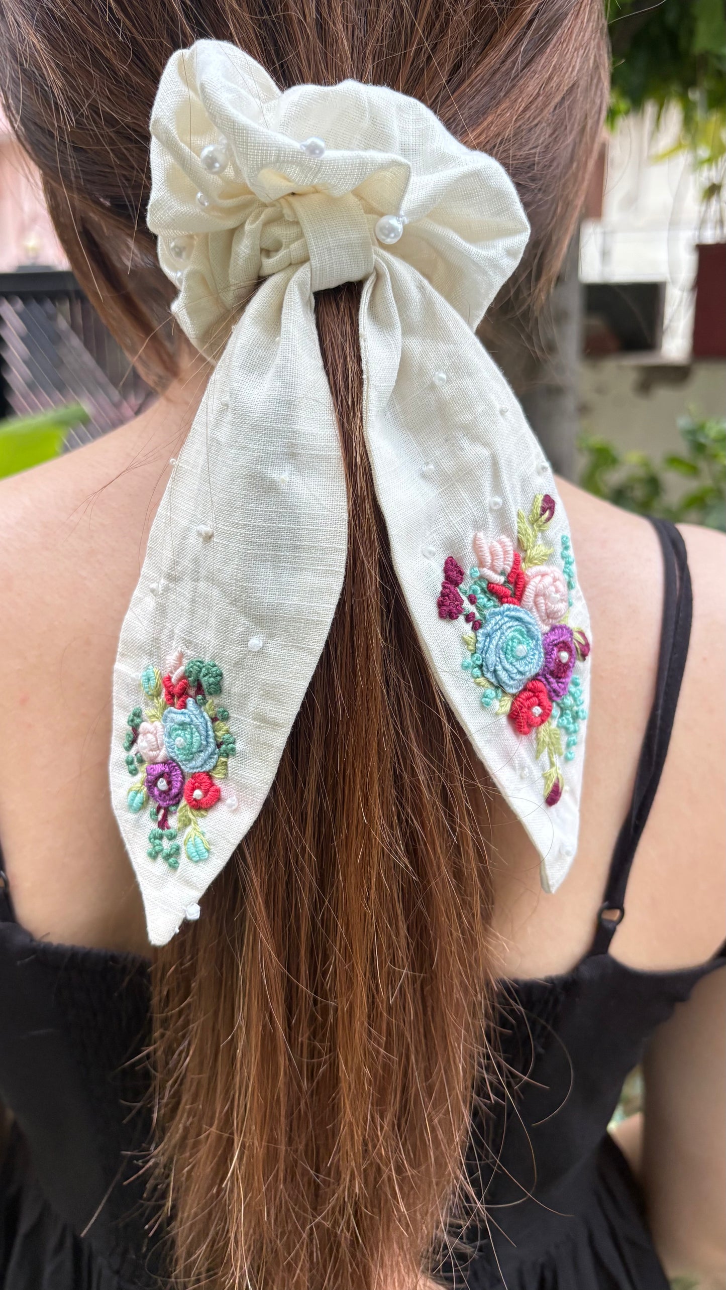 Vintage bloom tie