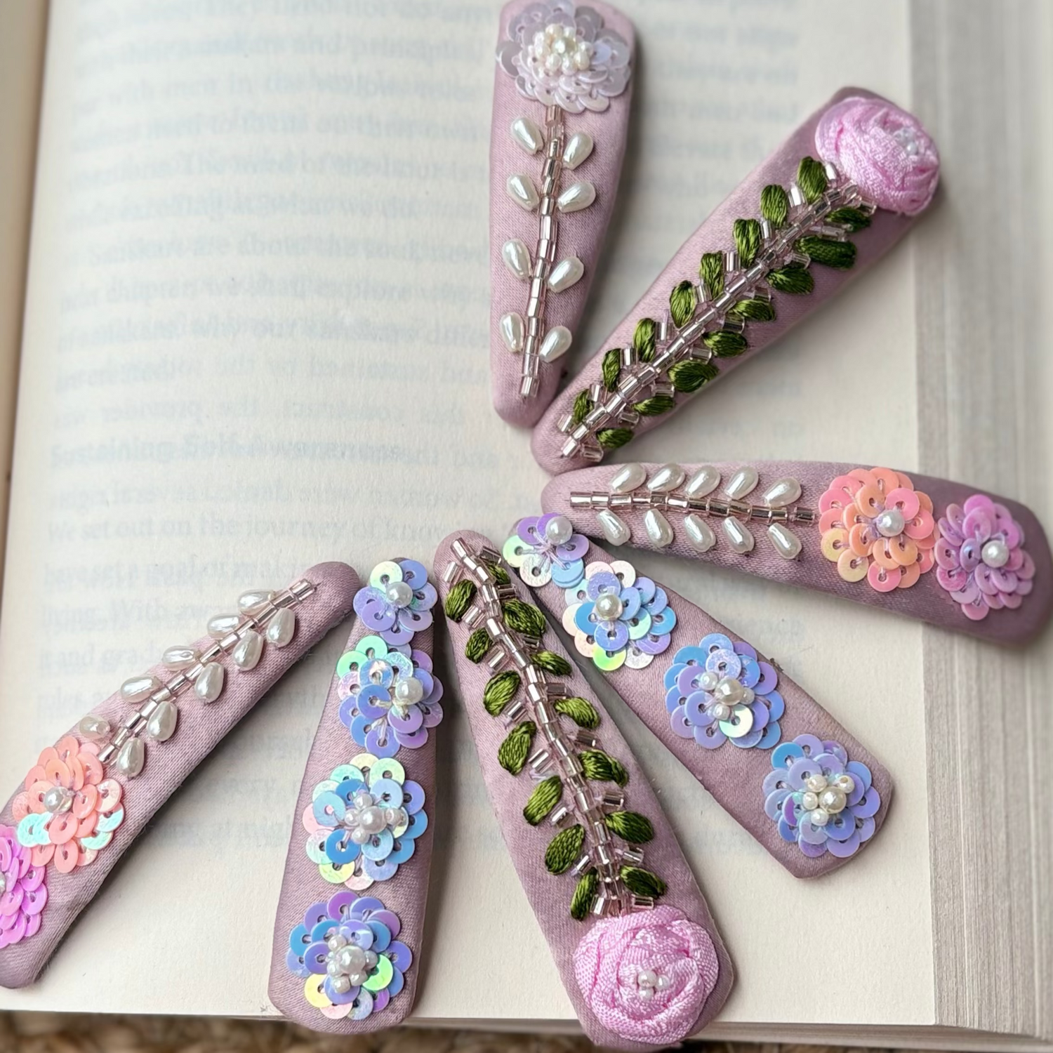 EMBROIDERED TIC TACS