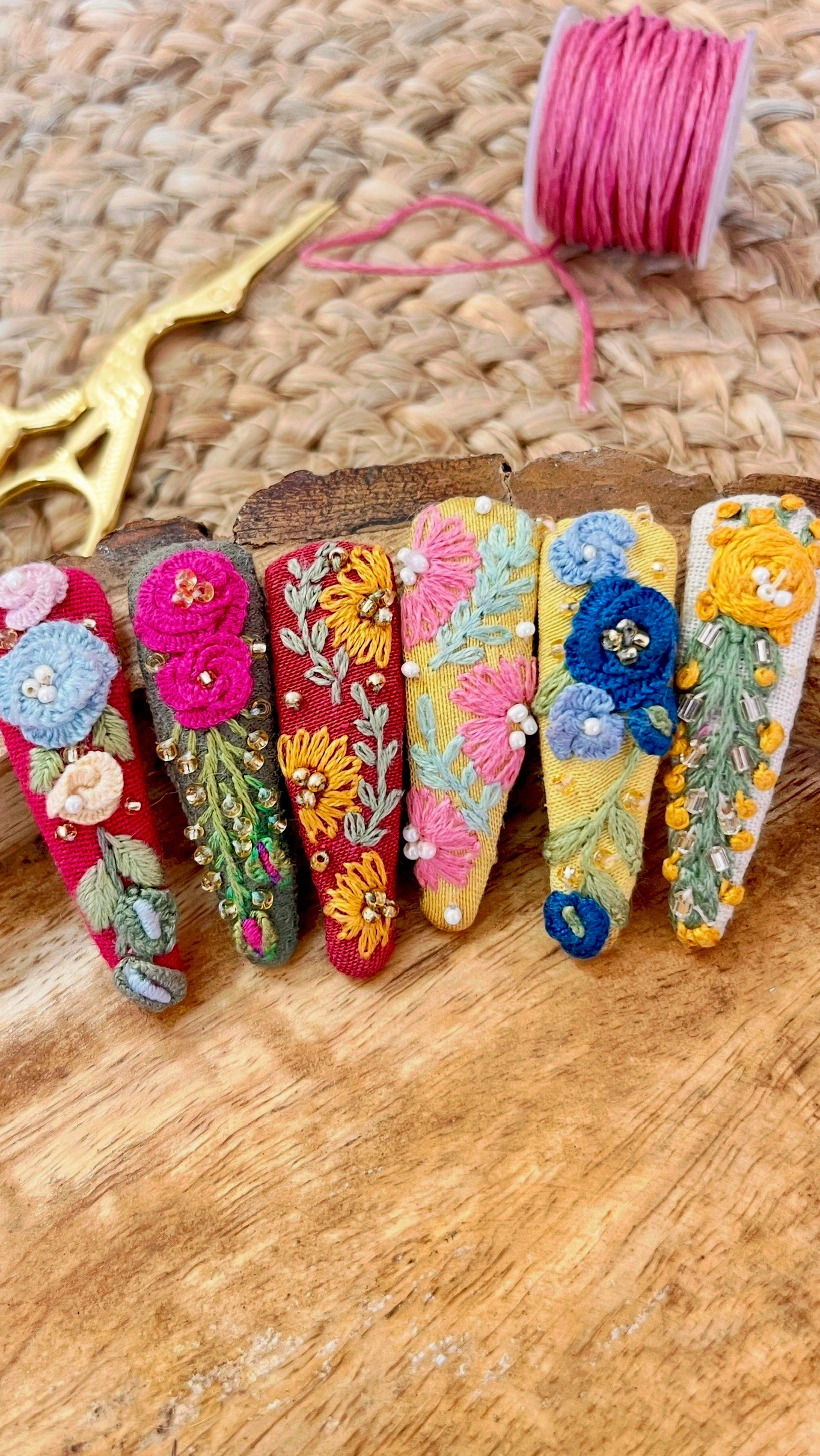 EMBROIDERED TIC TACS