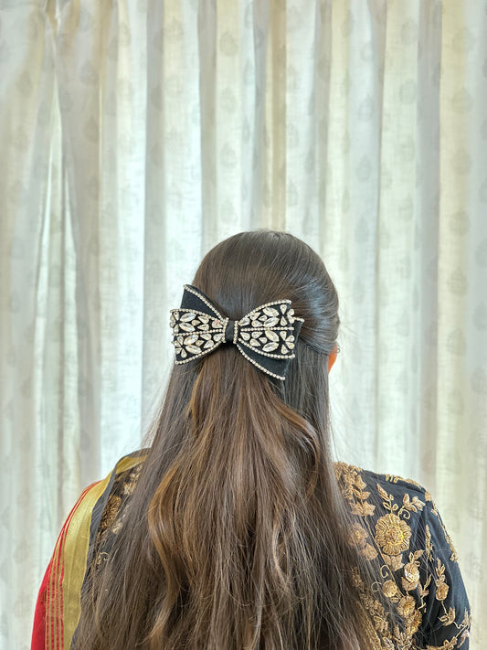 Glow mist bow