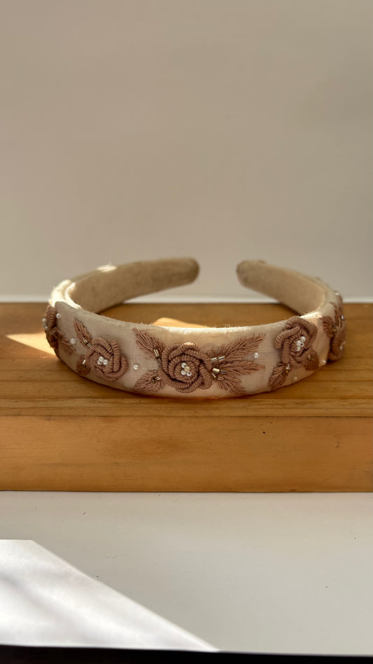 Beige glow hair bands