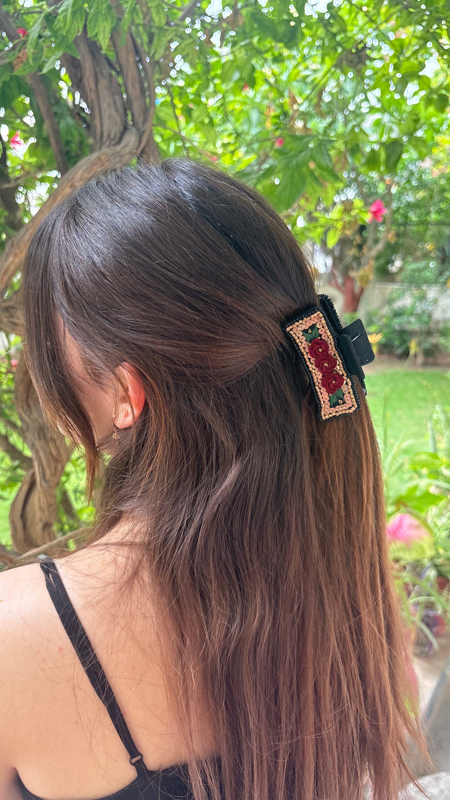 Sequin claw clip