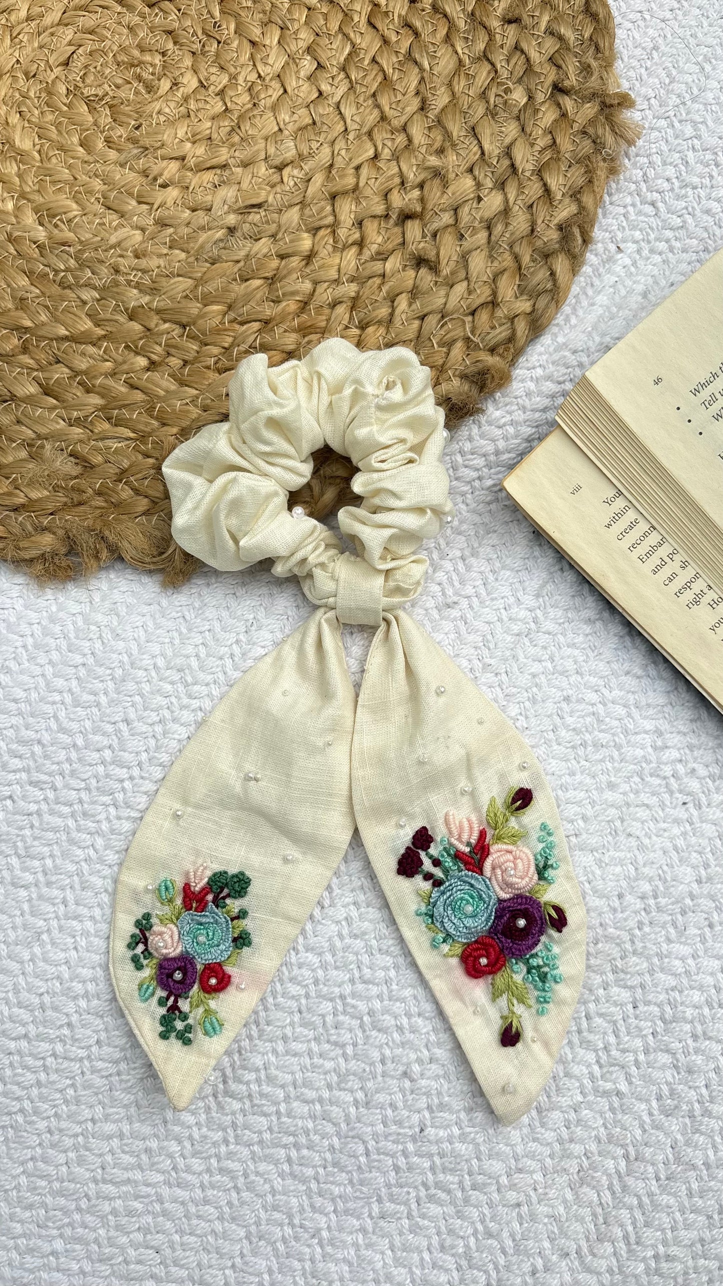 Vintage bloom tie