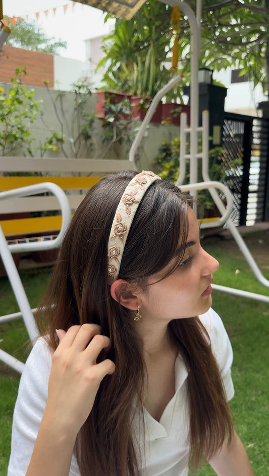 Beige glow hair bands