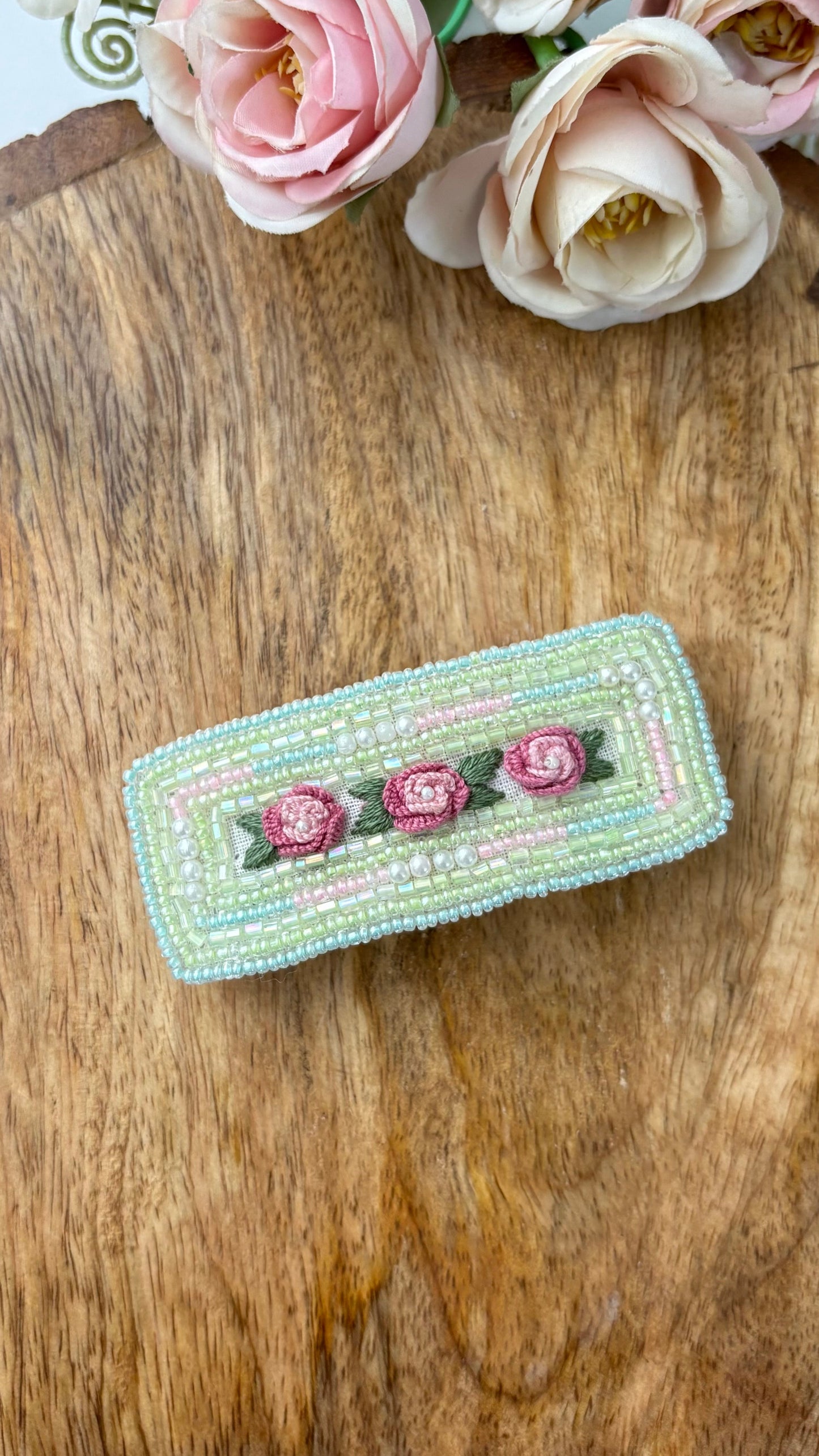 Beaded barrette clip